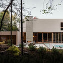 Q8 Residence / MRDK - Houses