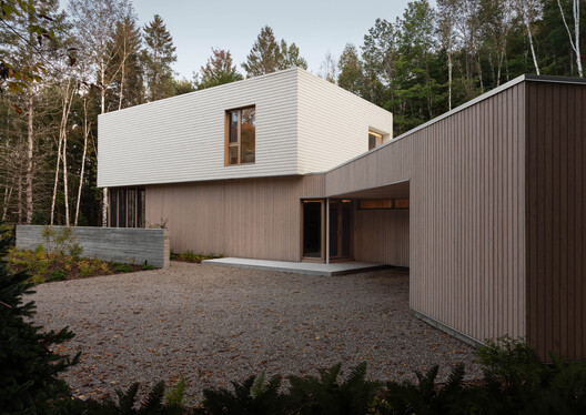 Q8 Residence / MRDK - Exterior Photography, Windows, Facade