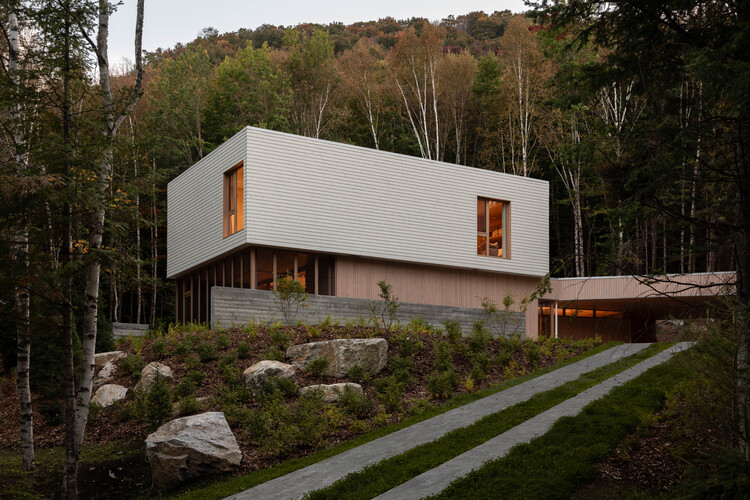 Q8 Residence / MRDK - Exterior Photography, Windows