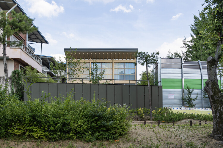 INKYO, una pequeña casa en Daegu / DHPA - fotografía exterior, ventanas, fachadas