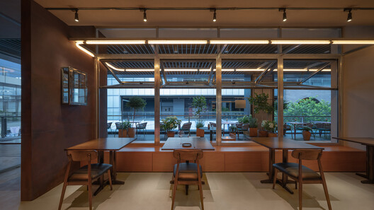 春台餐酒馆 / Studio 10 - 室内图, 餐厅, 桌子, 梁