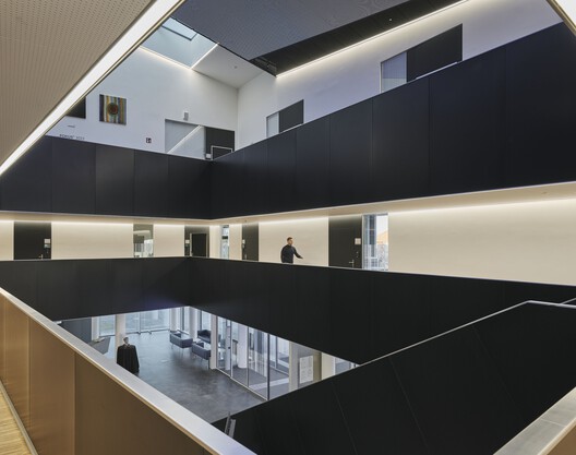 Haus der Digitalisierung Tulln / Kronaus Mitterer Architekten ZT GmbH + Gallister + Partner - Image 5 of 21