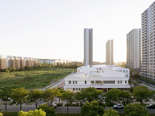 Sky Castle Kindergarten / SoBA - Exterior Photography, Cityscape