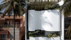 Casa  / Suva Architects