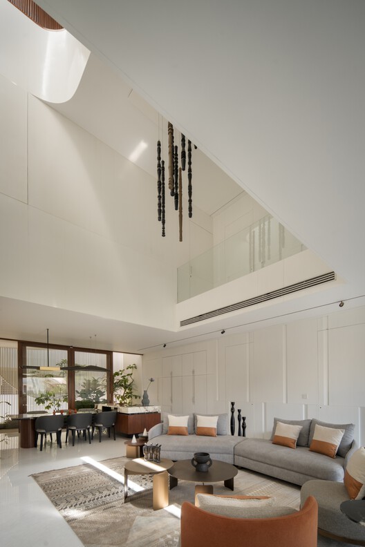 Casa  / Suva Architects - Fotografía interior, Mesas
