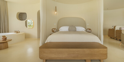 萨拉考艾别墅 / onion - 室内图, 卧室, 床