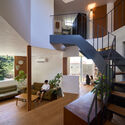 North Knot Polygon House / FujiwaraMuro Architects - fotografía de interiores, escaleras, sillas