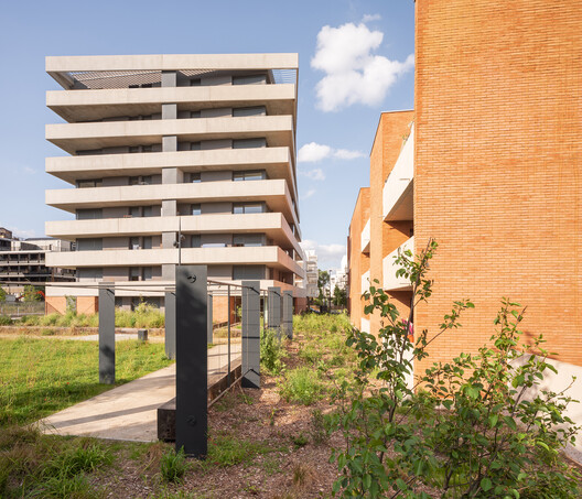 Au Loin Residence / GGR architectes - Exterior Photography, Windows, Facade