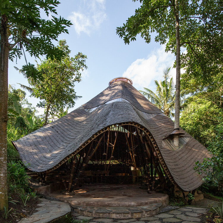 Dapur Naga Cocina y Comedor Comunal / Bamboo U - Imagen 3 de 19