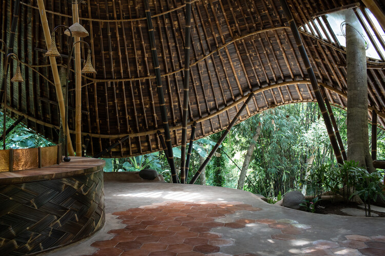 Dapur Naga Cocina y Comedor Comunal / Bamboo U - Imagen 4 de 19