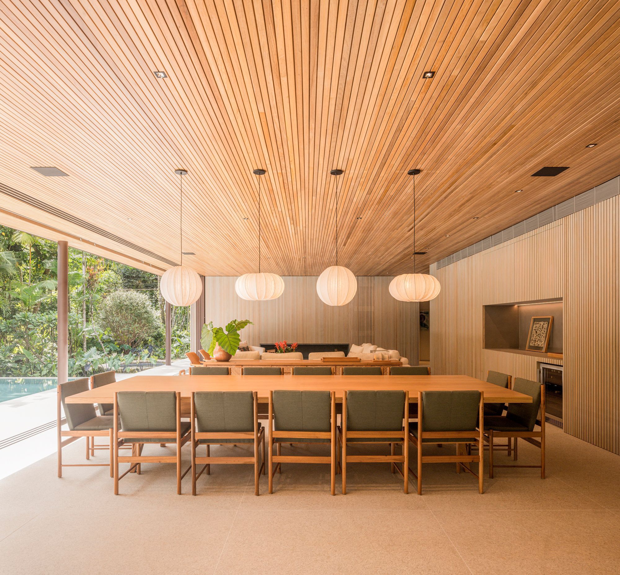 Galeria de Residência EKS / Jacobsen Arquitetura - 13