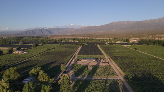 MAAL Wines  / Mora Hughes Arquitectos - Imagen 2 de 25
