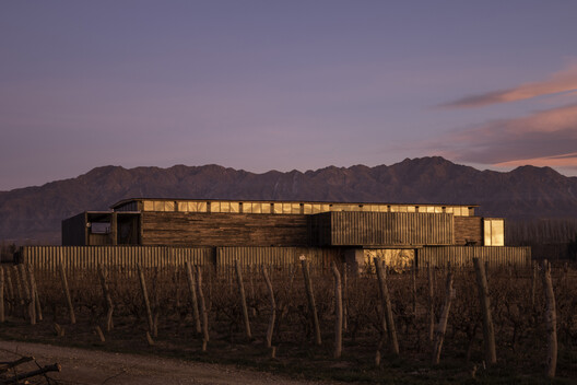 MAAL Wines  / Mora Hughes Arquitectos - Imagen 11 de 25
