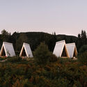 Canada’s Wilderness Retreats: Exploring The Nation's Tradition of Nature-Bound Cabins - Image 3 of 4
