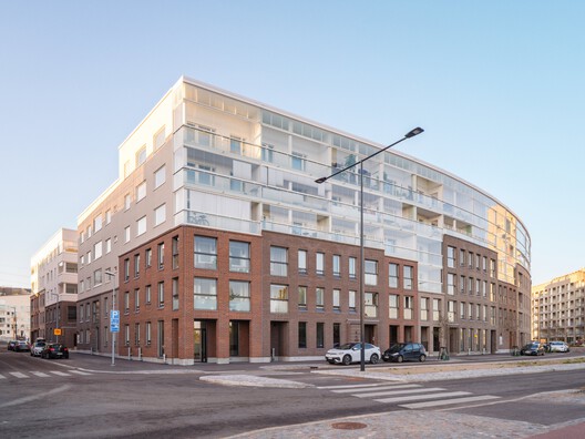 云街区社会包容性住宅 / INARO Integrated Architecture Office - 9 的图像 35