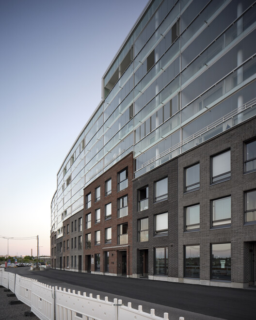 云街区社会包容性住宅 / INARO Integrated Architecture Office - 建筑图, 视窗, 表皮