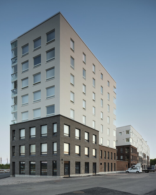 云街区社会包容性住宅 / INARO Integrated Architecture Office - 建筑图, 视窗, 表皮