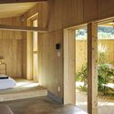 YAWN YARD Kouri Island centro de visitantes / Jo Nagasaka + Schemata Architects - Fotografía interior, Hoteles, Dormitorio, Puerta, Fachada
