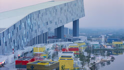 Wuhan Ski Resort / CLOU Architects