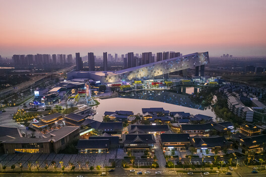 武汉甘露山国际滑雪场 / CLOU 柯路建筑 武汉甘露山国际滑雪场 / CLOU 柯路建筑 - 8 的图像 27