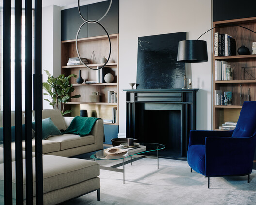 Quatrefoil House / Hyde + Hyde Architects Quatrefoil House / Hyde + Hyde Architects - Interior Photography, Living Room, Sofa, Shelving, Table