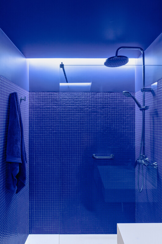 Apartamento Protótipo Doméstico Não Planejado / Ismael Medina Manzano Architecture  - Imagem 14 de 16