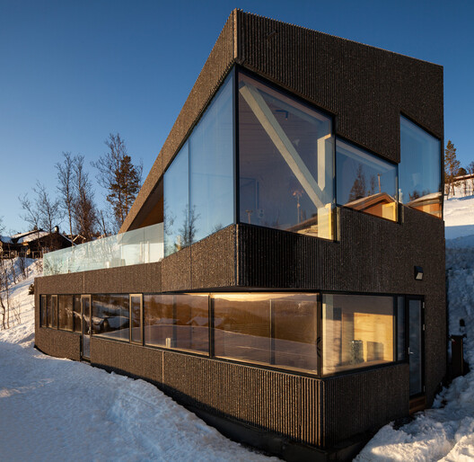 Creating Winter Retreats: Snow Resorts and Vacation Home Typologies - Image 25 of 31