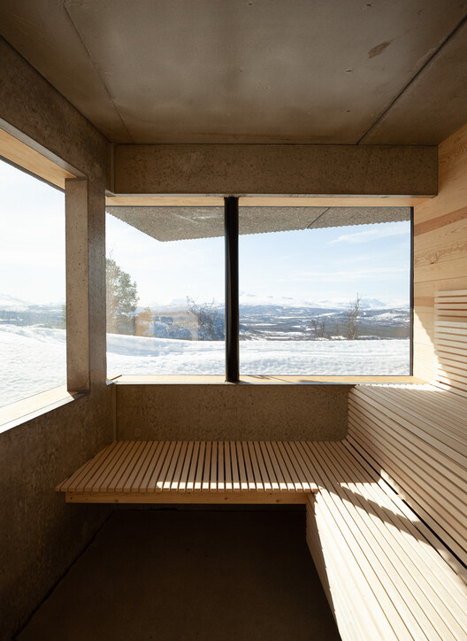 Creating Winter Retreats: Snow Resorts and Vacation Home Typologies - Image 27 of 31