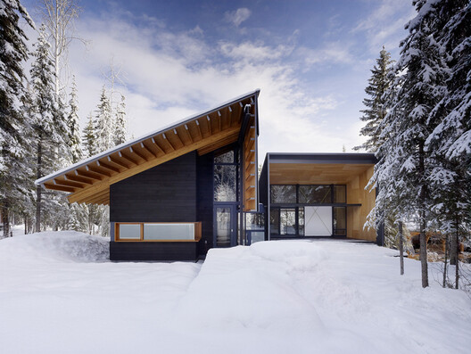 Creating Winter Retreats: Snow Resorts and Vacation Home Typologies - Image 14 of 31