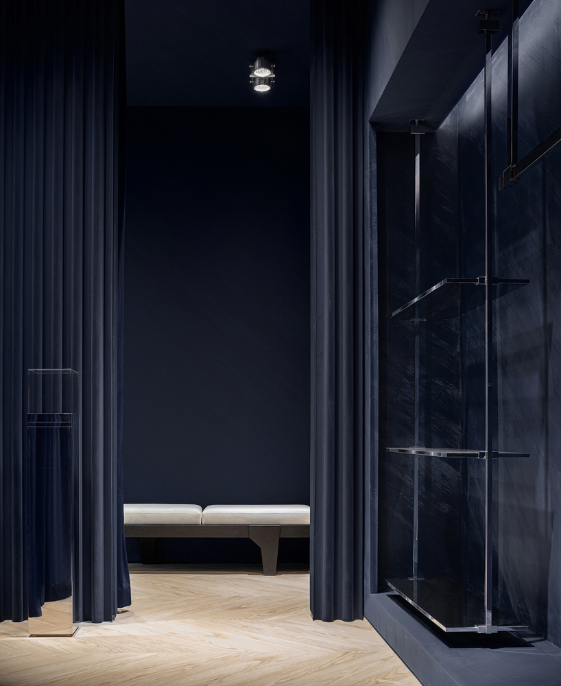 Boutique MITHRIDATE / SLT Design - Imagem 20 de 24