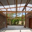 Centro de Referencia Babaçu Quebradeiras / Estudio Flume - Fotografía interior, Madera, Fijación Vigas
