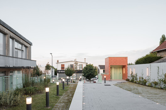 Centro Cultural Rosa Bonheur / Modal Architecture - Fotografía exterior, Fachada, Concreto, Jardín, Patio interior
