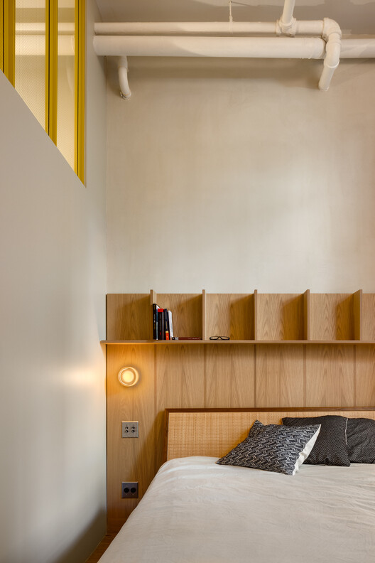 Estudio en Soho / PRODUCTORA - Fotografía interior, Madera, Dormitorio, Camas, Iluminación, Estanterías