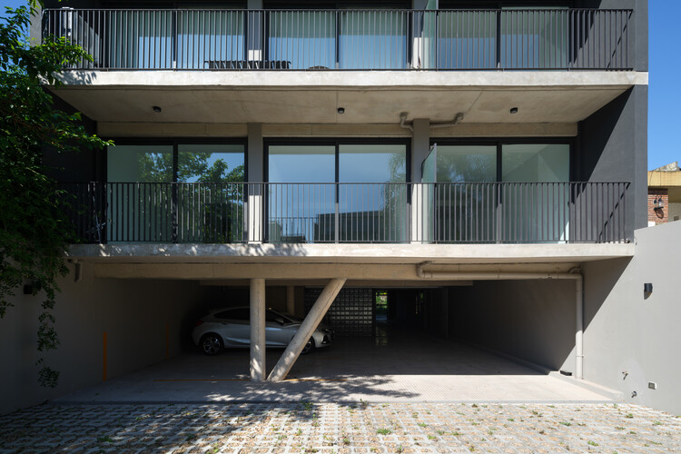 Departamentos Pissarro  / Altuna Cecchi Moya - Más Imágenes