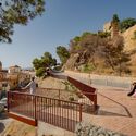 Jardim Mirante em Alcazaba-Fortaleza de Vélez-Málaga / Terral Arquitectos - Fotografia de Exterior, Escada, Corrimão
