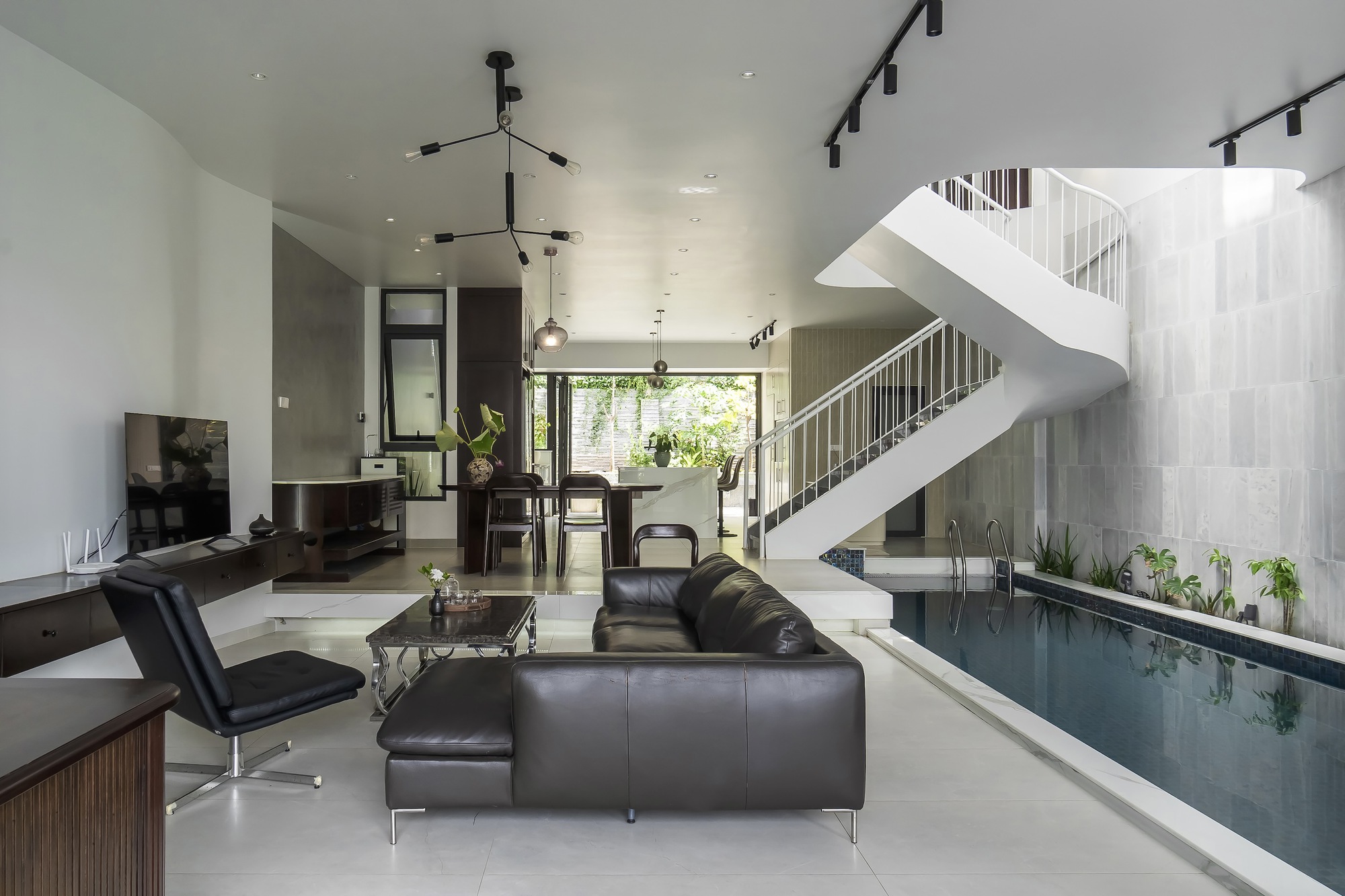 Gallery of Nha Trang Pool Villa / NAQI & Partners - 3
