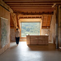Renovación de La Grange en Borgoña / Le Dévéhat Vuarnesson Architectes - Fotografía interior, Madera, Fijación Vigas, Sillas