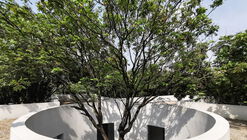 Courtyard under Longan Trees / Spacework Architects
