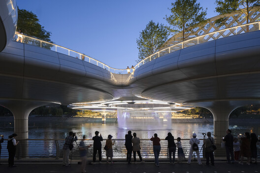 Puente peatonal Chengdu Jiaozi / China Southwest Architectural Design and Research Institute - Fotografía exterior