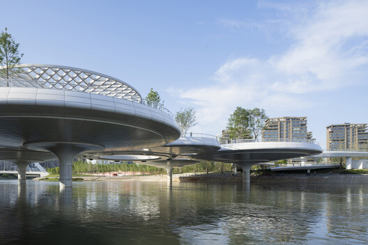 Puente peatonal Chengdu Jiaozi / China Southwest Architectural Design and Research Institute - Fotografía exterior