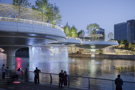 Puente peatonal Chengdu Jiaozi / China Southwest Architectural Design and Research Institute - Fotografía exterior