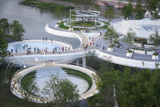 Puente peatonal Chengdu Jiaozi / China Southwest Architectural Design and Research Institute - Imagen 5 de 21