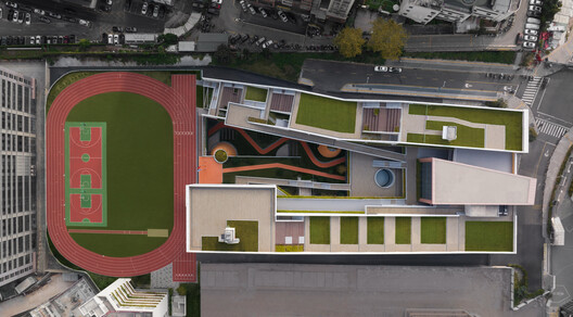 Escuela Secundaria de Lenguas Extranjeras Qingquan / Yijing Architectural Design - Imagen 3 de 30