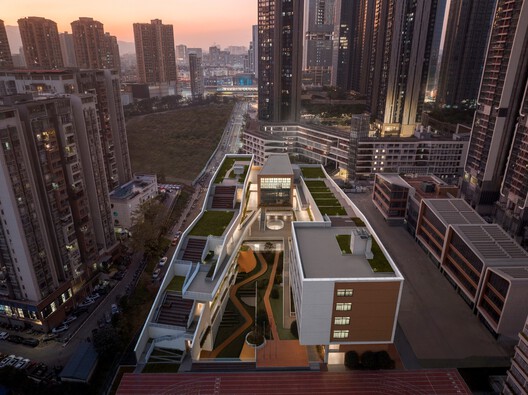 Escuela Secundaria de Lenguas Extranjeras Qingquan / Yijing Architectural Design - Fotografía interior