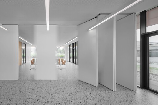 Secondary School Puos d’Alpago / facchinelli daboit saviane Secondary School Puos d’Alpago / facchinelli daboit saviane - Image 9 of 16