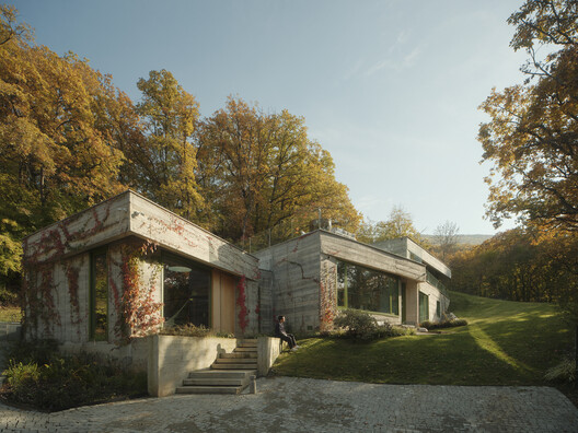Casa "Duplicate" / MUA Architecture & Placemaking Casa "Duplicate" / MUA Architecture & Placemaking - Imagem 1 de 23
