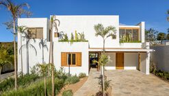 Capim Cidró House / Angela Castilho Arquitetura e Interiores