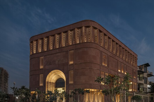 Museum of Meenakari Heritage & Flagship Store / Studio Lotus - Image 19 of 23