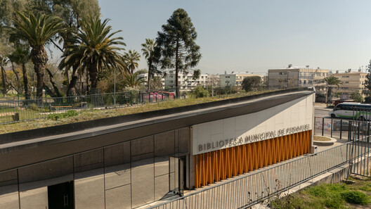 Biblioteca Municipal de Pudahuel / Matías Córdoba y Claudio Iglesias - Imagen 10 de 51