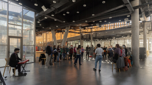 Biblioteca Municipal de Pudahuel / Matías Córdoba y Claudio Iglesias - Fotografía interior, Iluminación